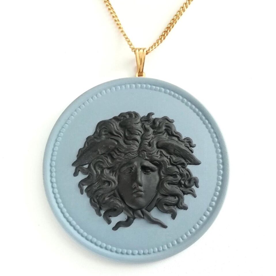 Medusa-Pendant – WMODA | Wiener Museum